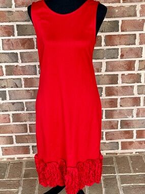 Taylor Dress Red Sleeveless Ruffle Bottom Ponte Sheath Dress Size 6 NWT Red LRD